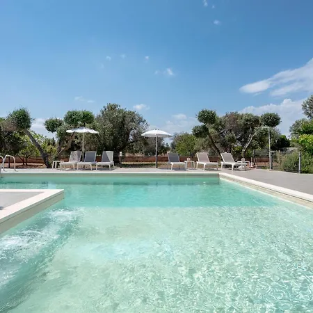 Trullo Ulivo With Pool * Каровиньо