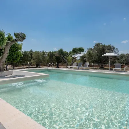 Trullo Ulivo With Pool Villa